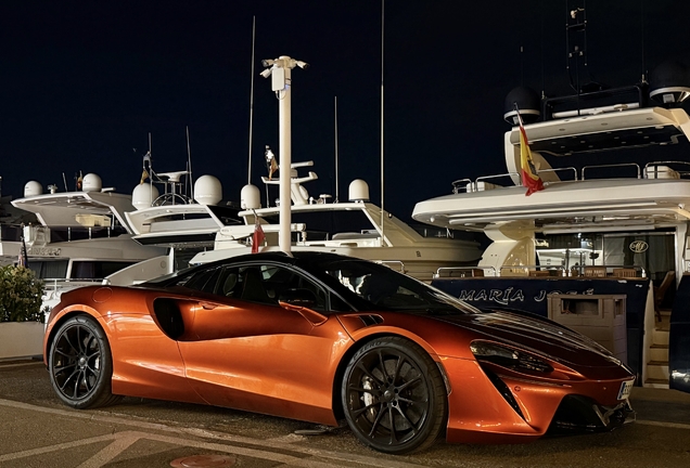 McLaren Artura Spider