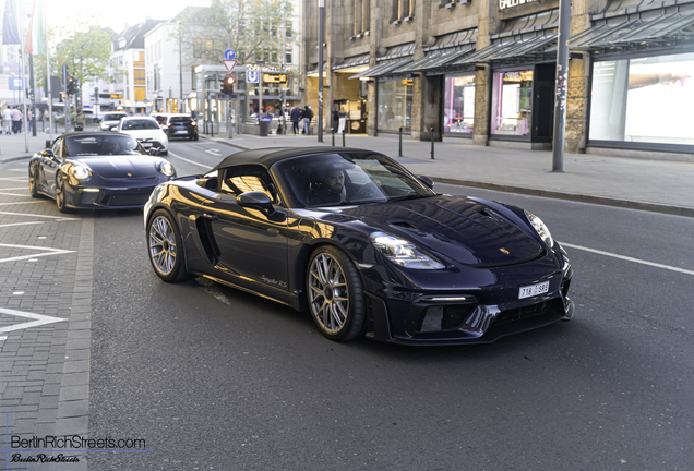 Porsche 718 Spyder RS Weissach Package
