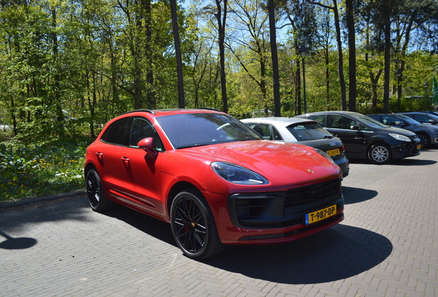 Porsche 95B Macan GTS MkIII