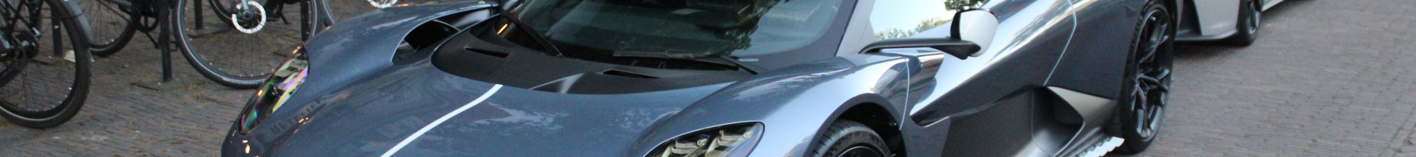 Aston Martin Valhalla