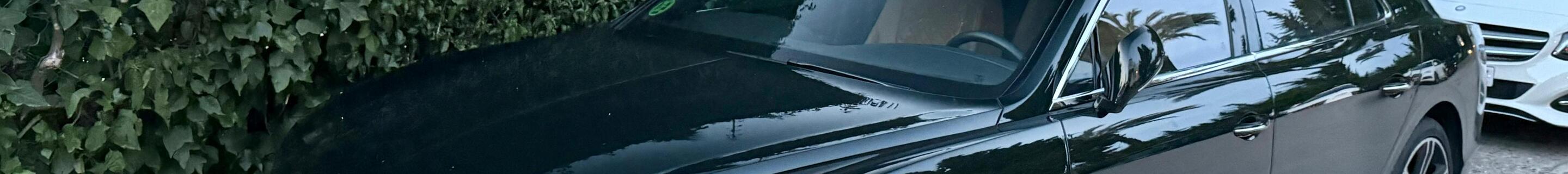 Bentley Flying Spur V8 S