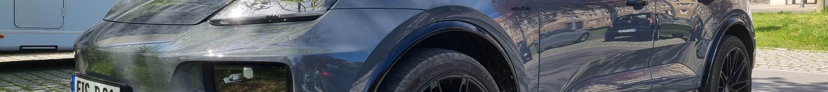 Porsche Macan EV Turbo
