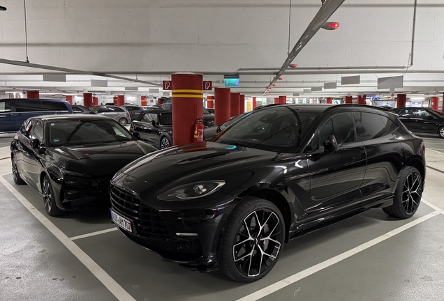 Aston Martin DBX707