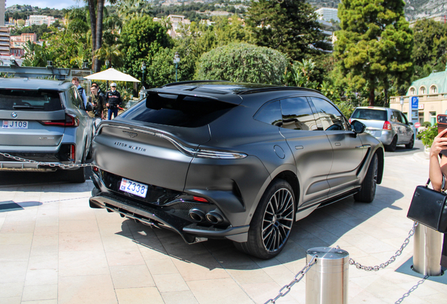 Aston Martin DBX707