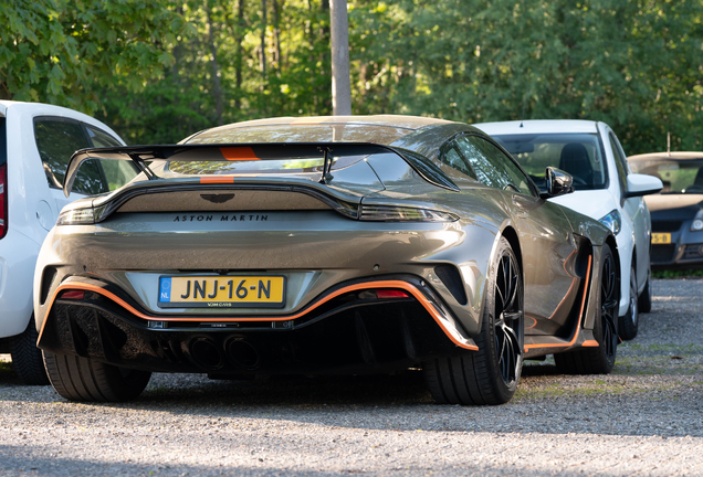 Aston Martin V12 Vantage 2023