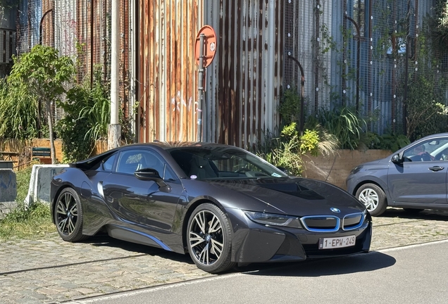 BMW i8
