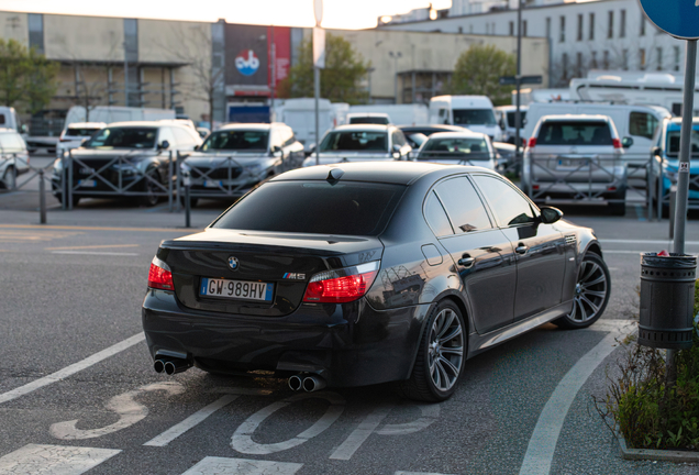 BMW M5 E60 2005