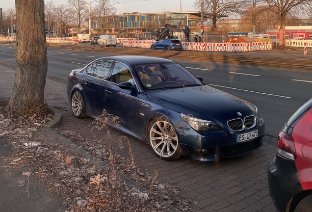 BMW M5 E60 2005