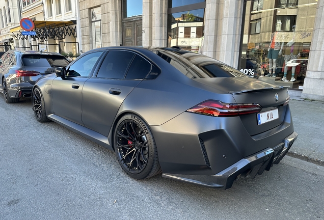 BMW M5 G90