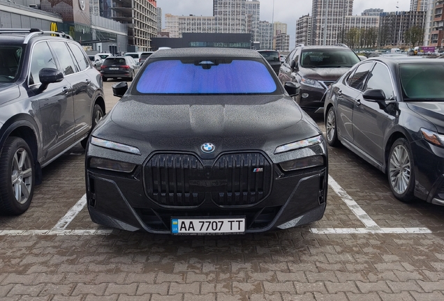 BMW M760e xDrive