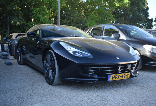 Ferrari GTC4Lusso