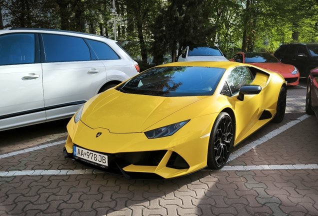 Lamborghini Huracán LP640-4 EVO