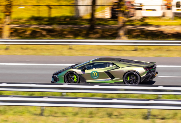 Lamborghini Revuelto