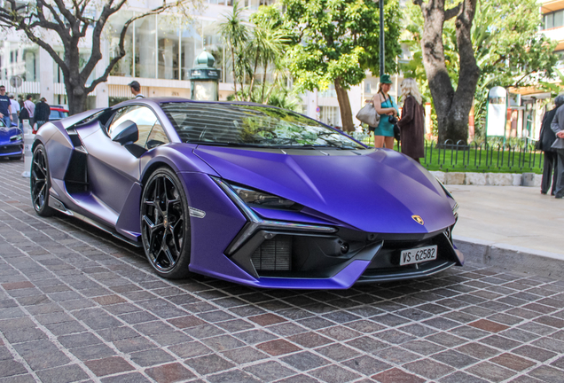 Lamborghini Revuelto