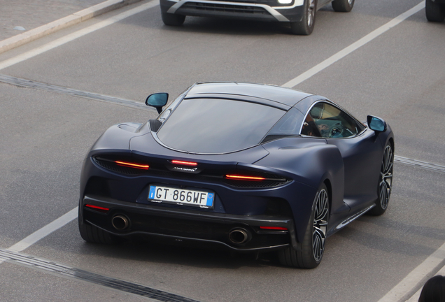 McLaren GT