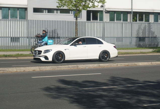 Mercedes-AMG E 63 S W213