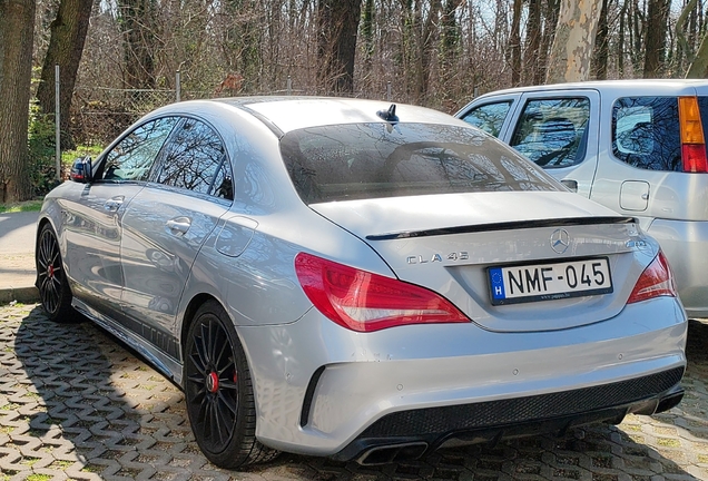 Mercedes-Benz CLA 45 AMG Edition 1 C117