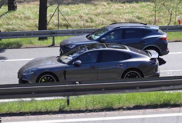 Porsche 971 Panamera Turbo S E-Hybrid MkI