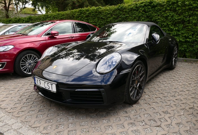 Porsche 992 Carrera 4S Cabriolet MkI