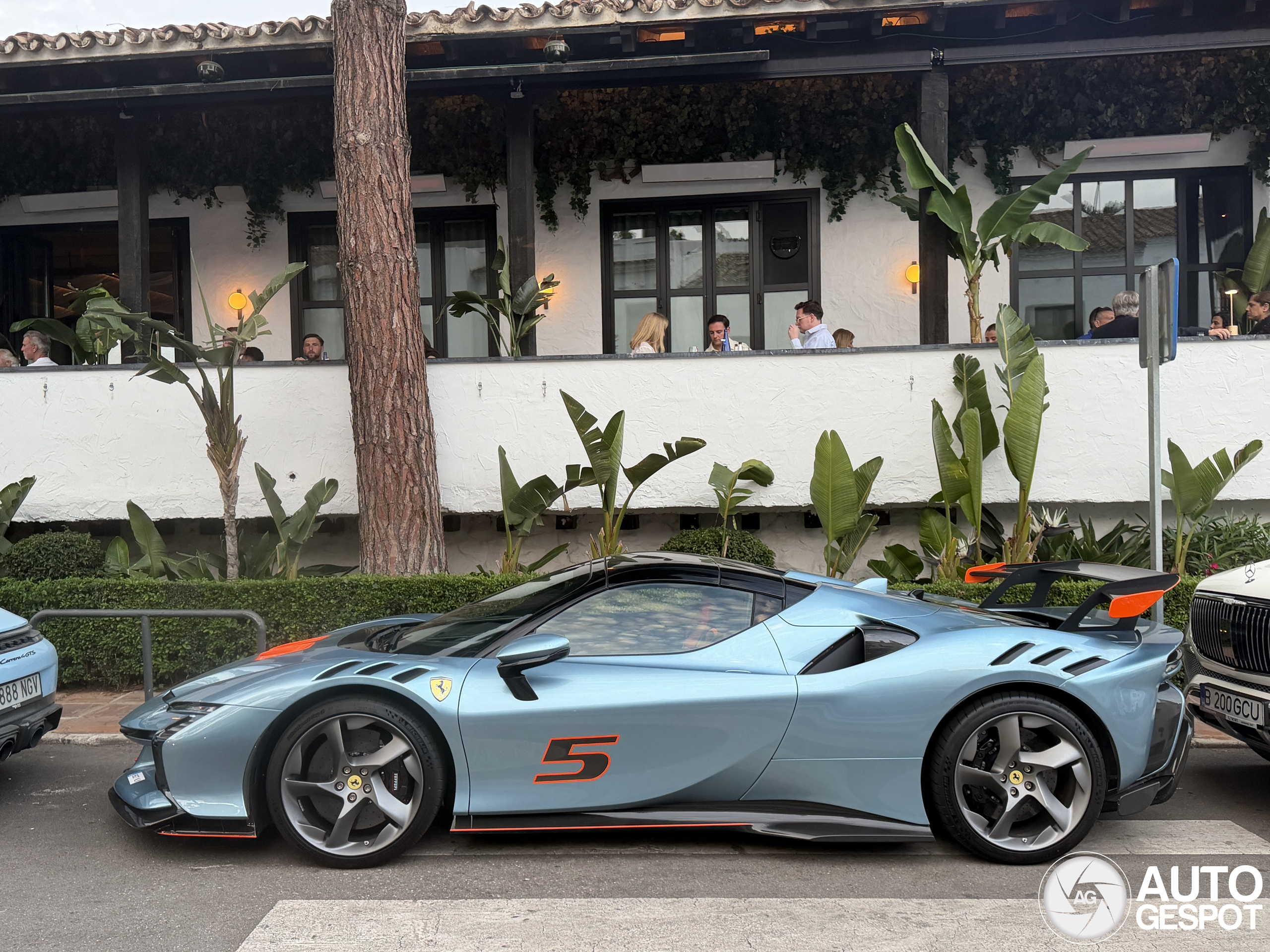 Hele fijne Ferrari SF90XX in Spanje gespot