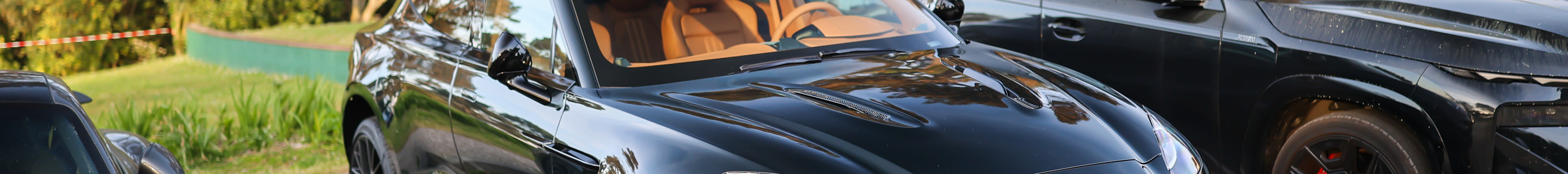 Aston Martin DBX707