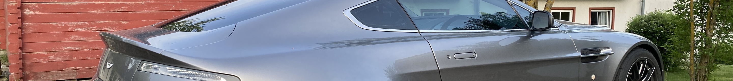 Aston Martin V8 Vantage