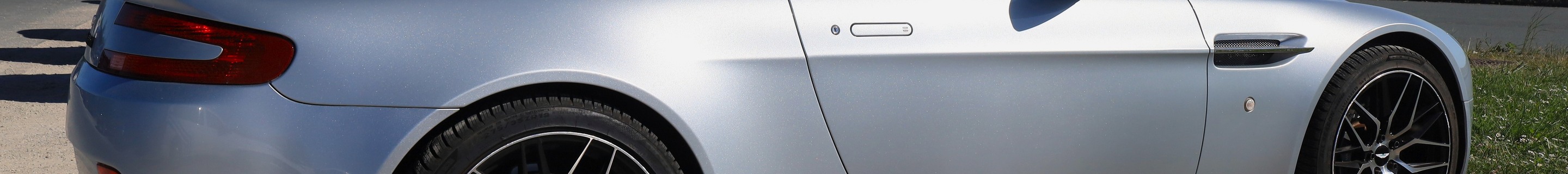 Aston Martin V8 Vantage