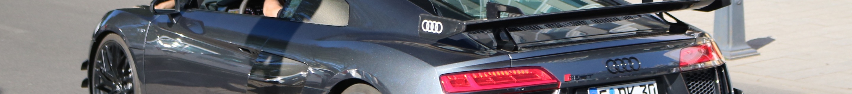 Audi R8 V10 Plus 2015