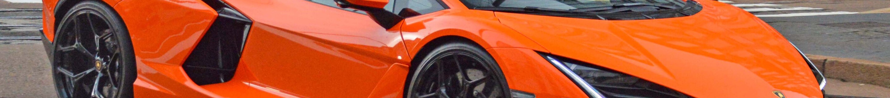 Lamborghini Revuelto