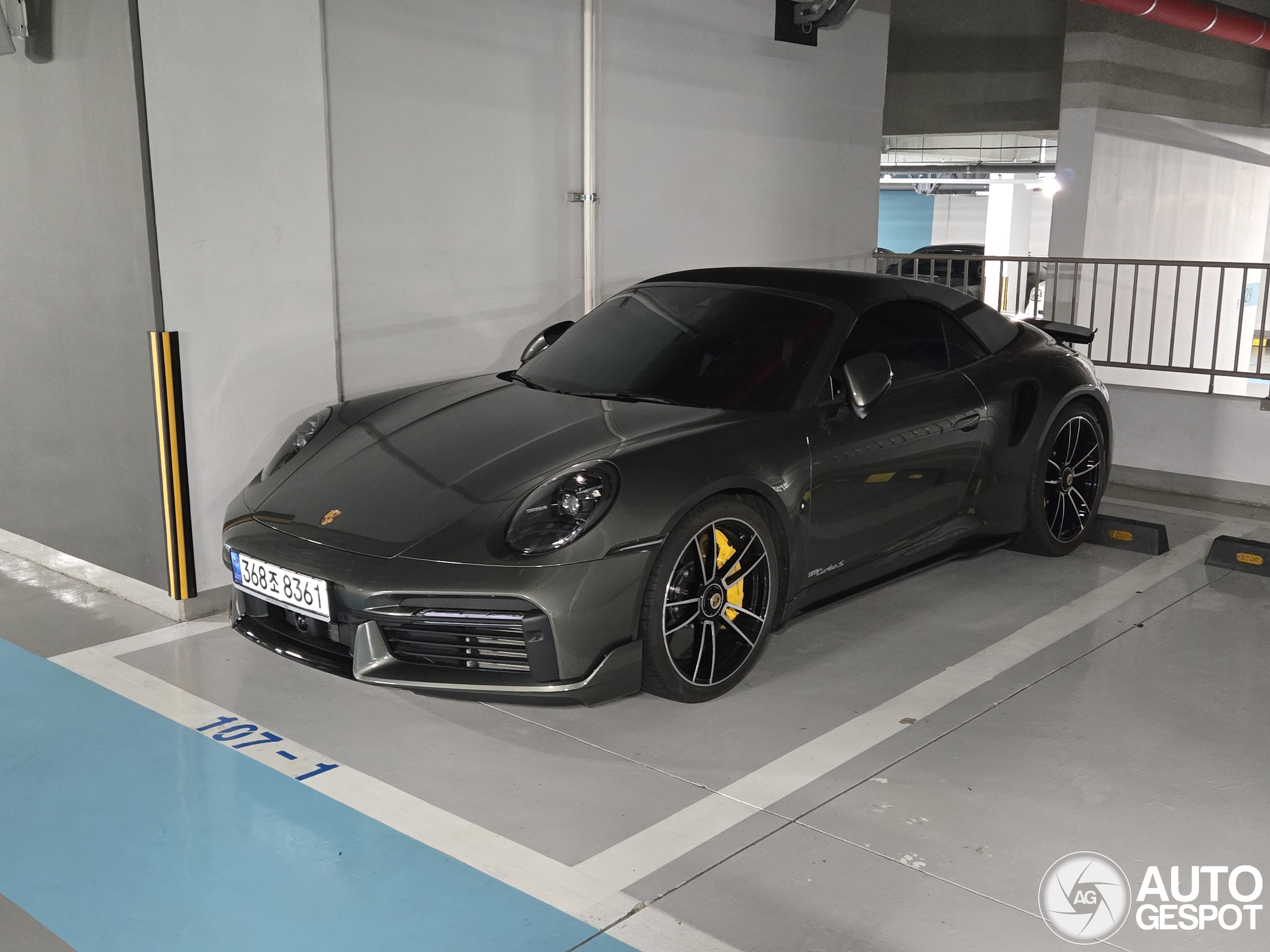 Porsche 992 Turbo S Cabriolet MkI
