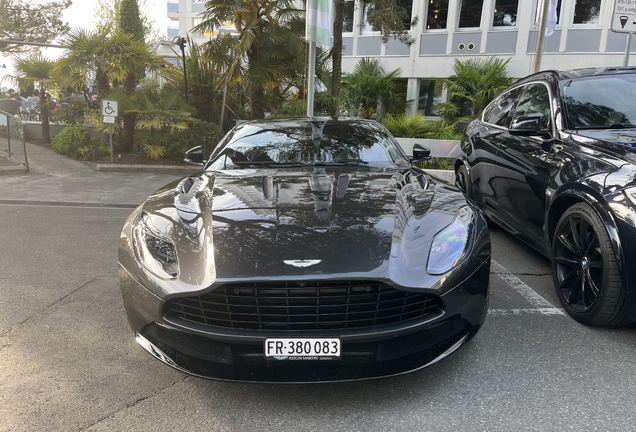 Aston Martin DB11