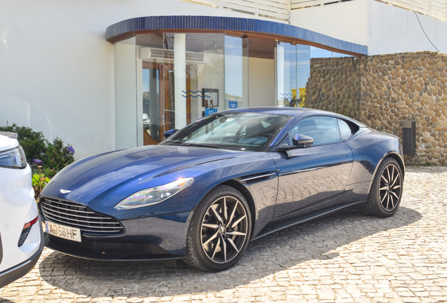 Aston Martin DB11 V8