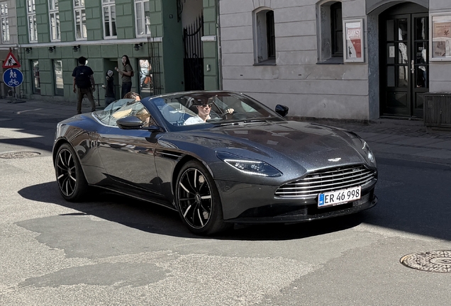 Aston Martin DB11 V8 Volante