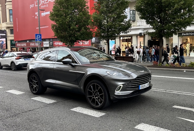 Aston Martin DBX