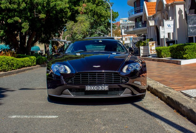 Aston Martin V8 Vantage 2012