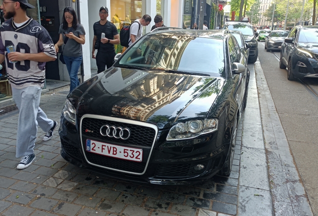 Audi RS4 Avant B7