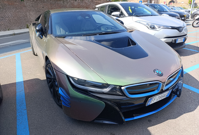 BMW i8