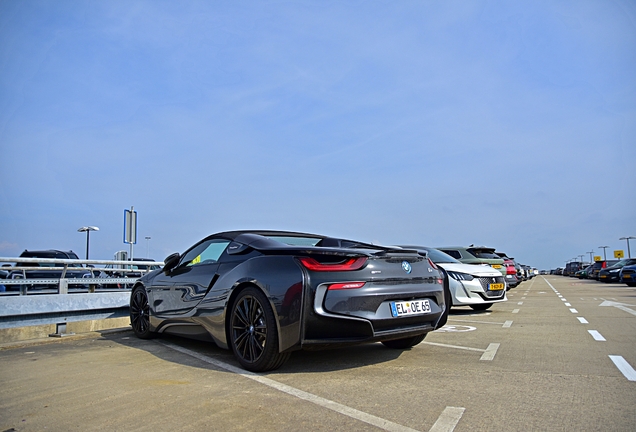 BMW i8 Roadster