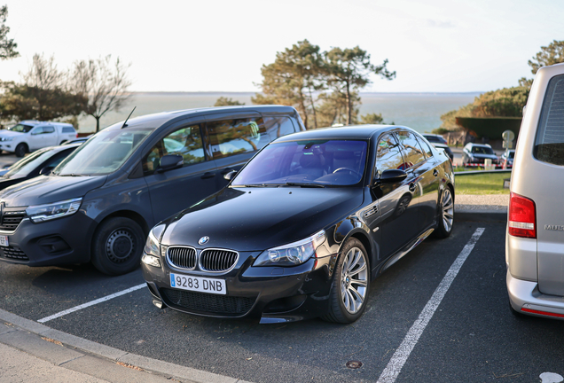 BMW M5 E60 2005
