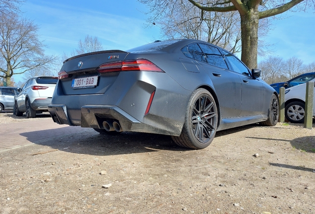 BMW M5 G90