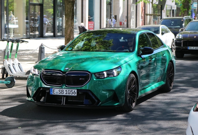 BMW M5 G90