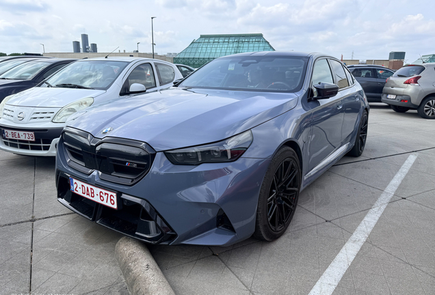 BMW M5 G90