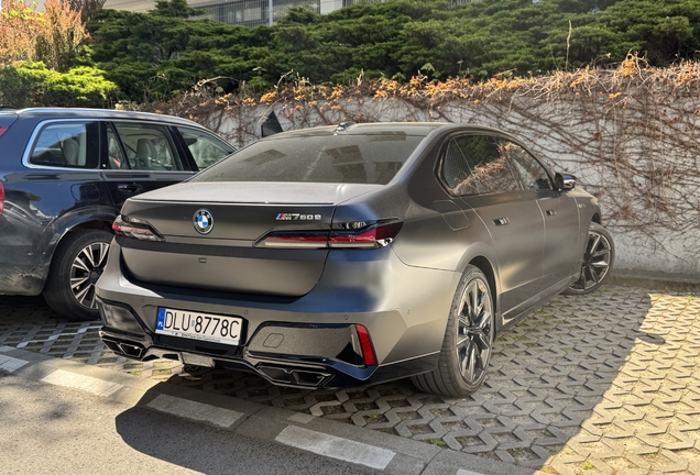 BMW M760e xDrive