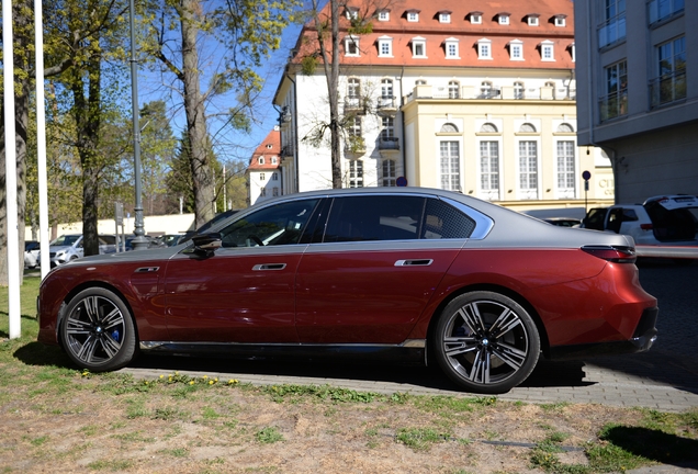 BMW M760e xDrive