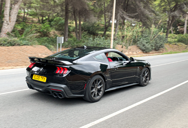 Ford Mustang Dark Horse 2024