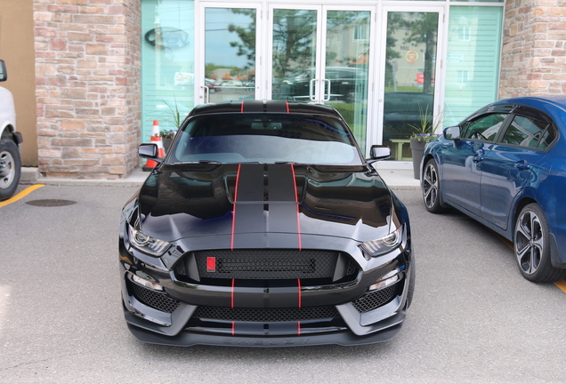 Ford Mustang Shelby GT350R 2015