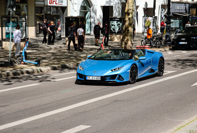 Lamborghini Huracán LP640-4 EVO Spyder