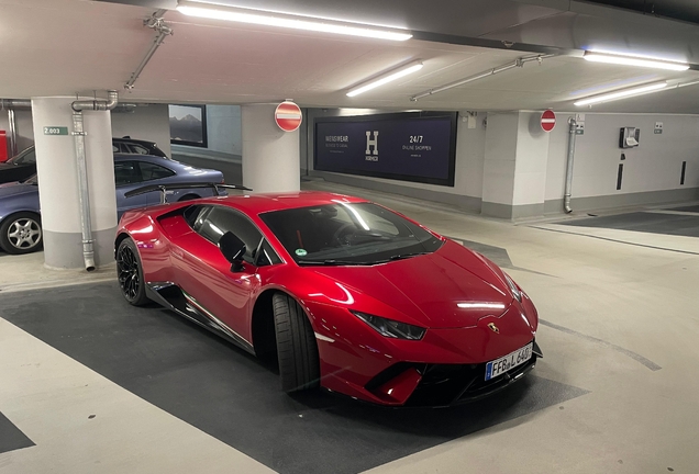 Lamborghini Huracán LP640-4 Performante