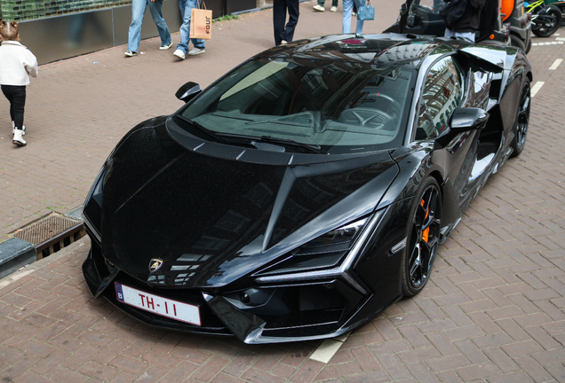 Lamborghini Revuelto