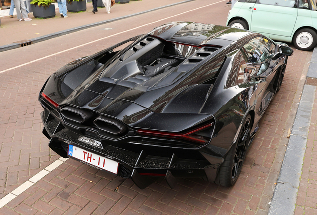 Lamborghini Revuelto